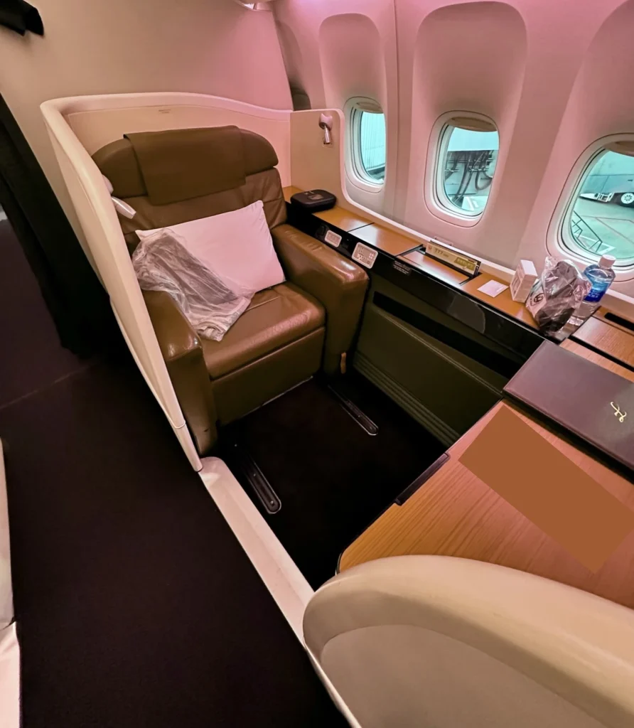 Larger view of the initial setup of the Japan Airlines First Class seat