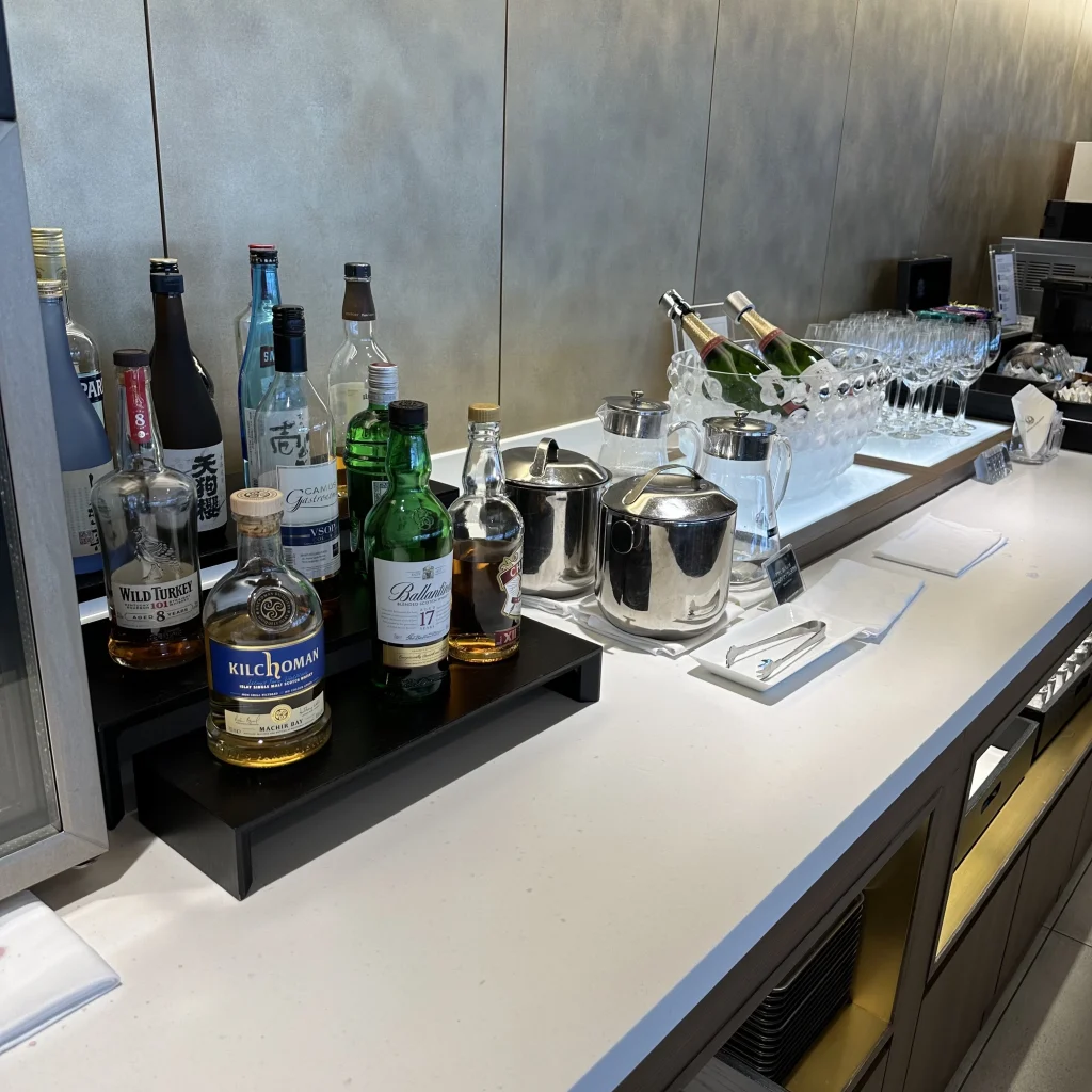 There are lots of alcohol options in the Japan Airlines First Class Lounge