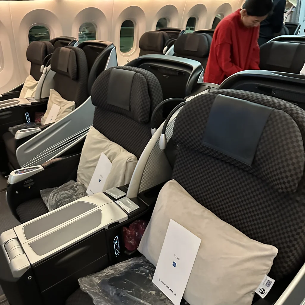The Japan Airlines Business Class Cabin on their Boeing 787-8 aircraft has 30 total business class seats