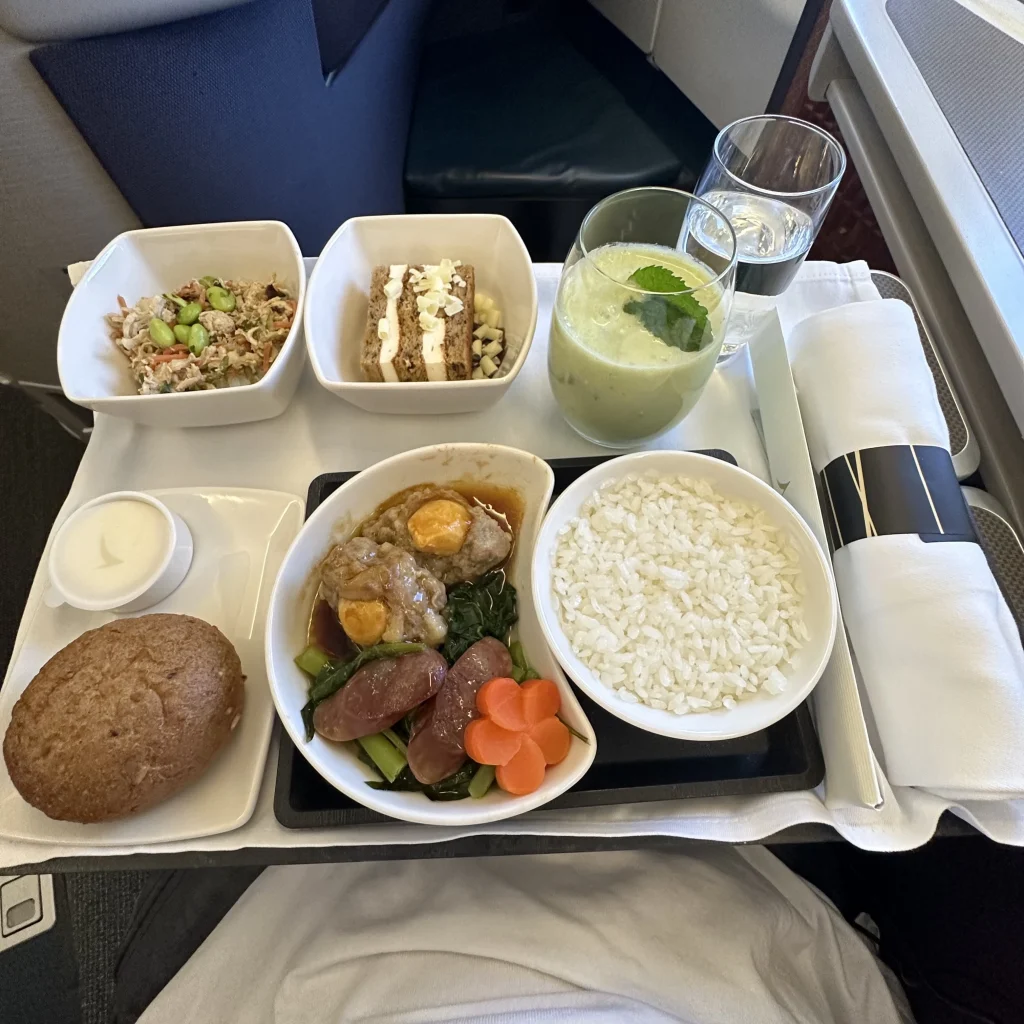 Review: Cathay Pacific Business Class TPE To HKG