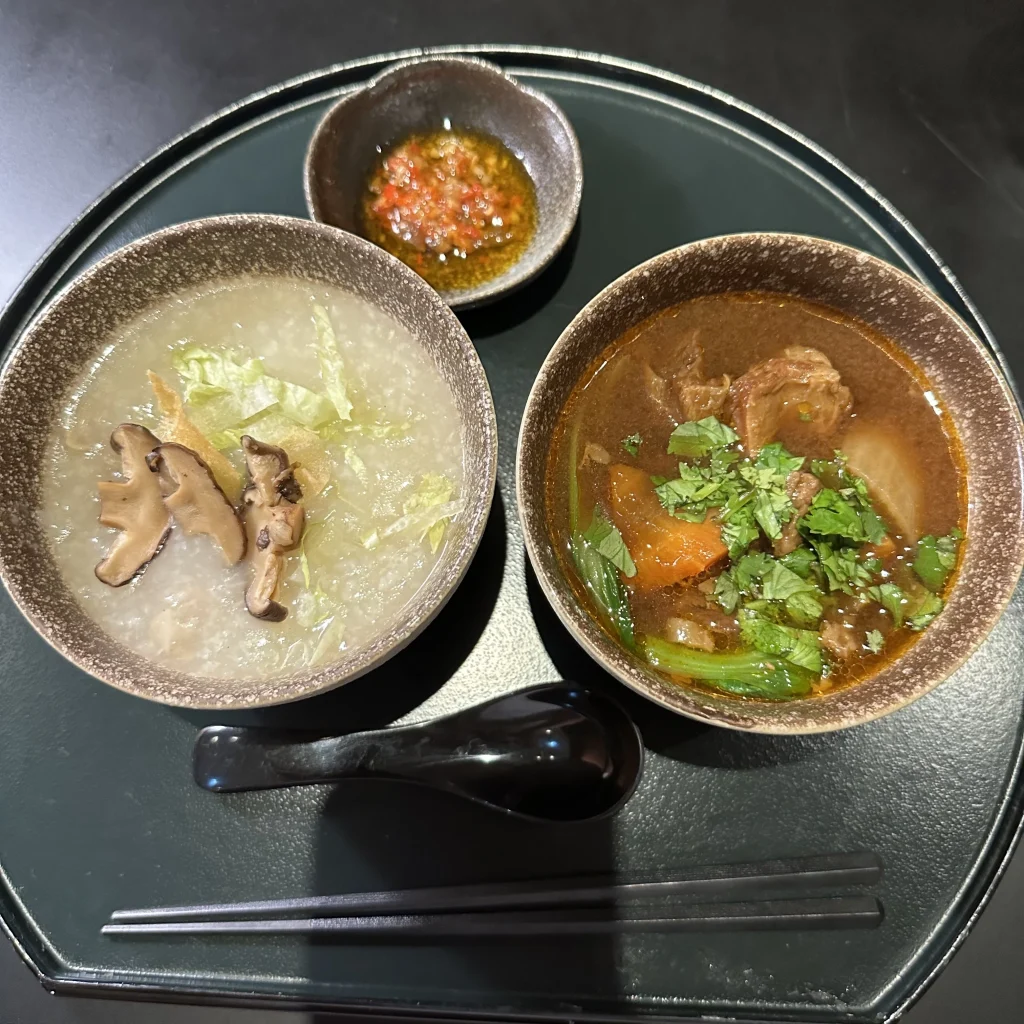 The Cathay Pacific Business Class Lounge at Taoyuan International Airport serves beef noodle soup and congee for breakfast