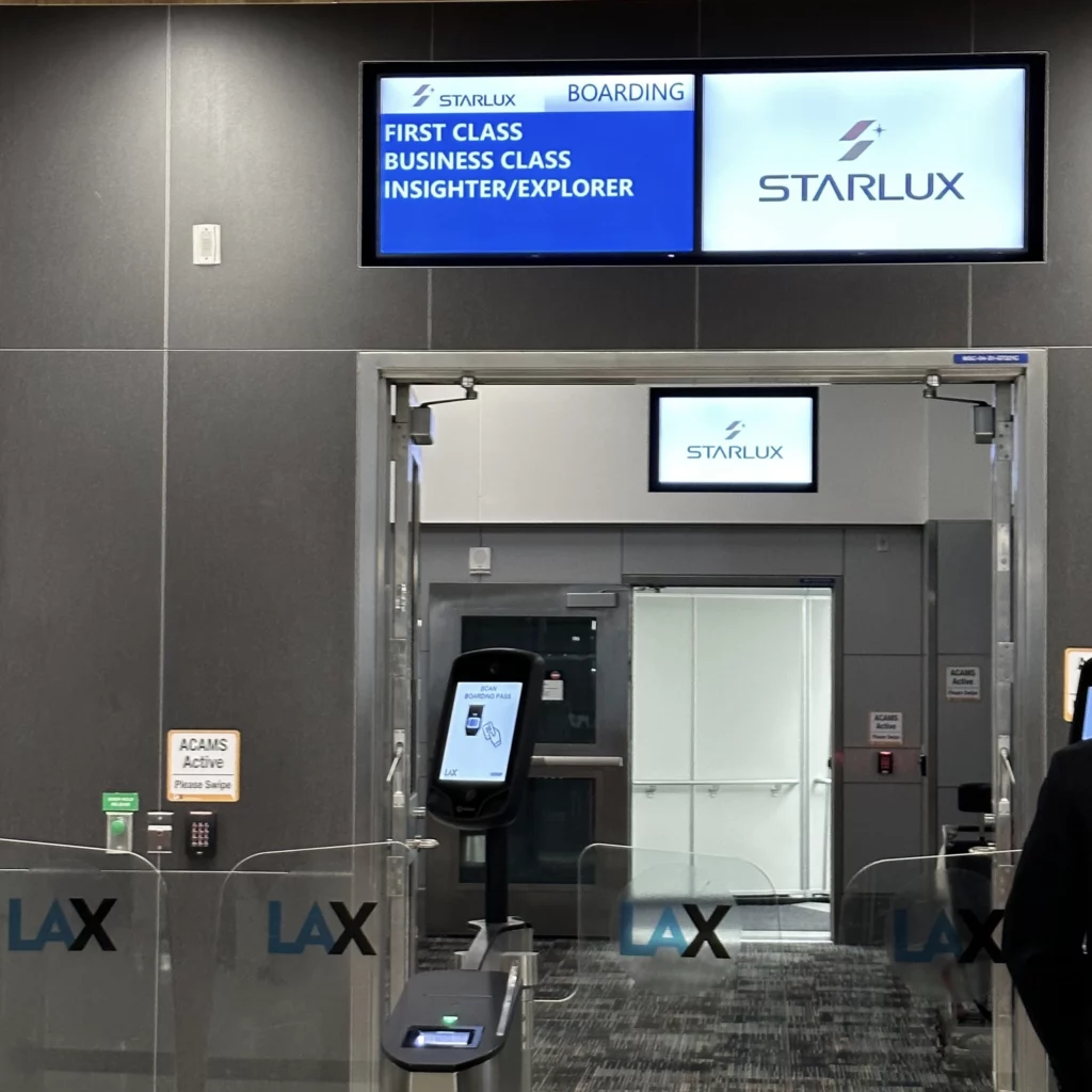 Starlux business class from Los Angeles to Taipei has a priority boarding line for first class, business class, and Insighter or Explorer passengers