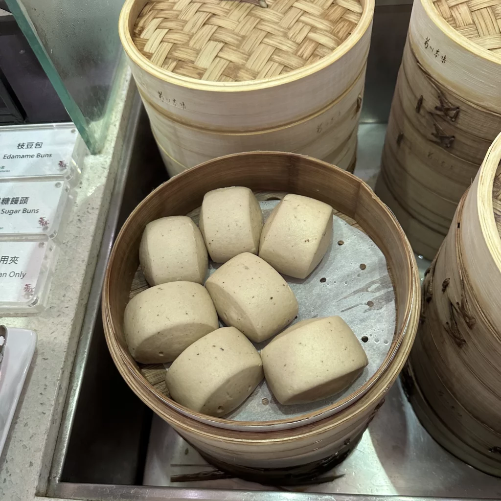 The China Airlines VIP Lounge in Terminal 2 of Taoyuan International Airport has various steamed buns