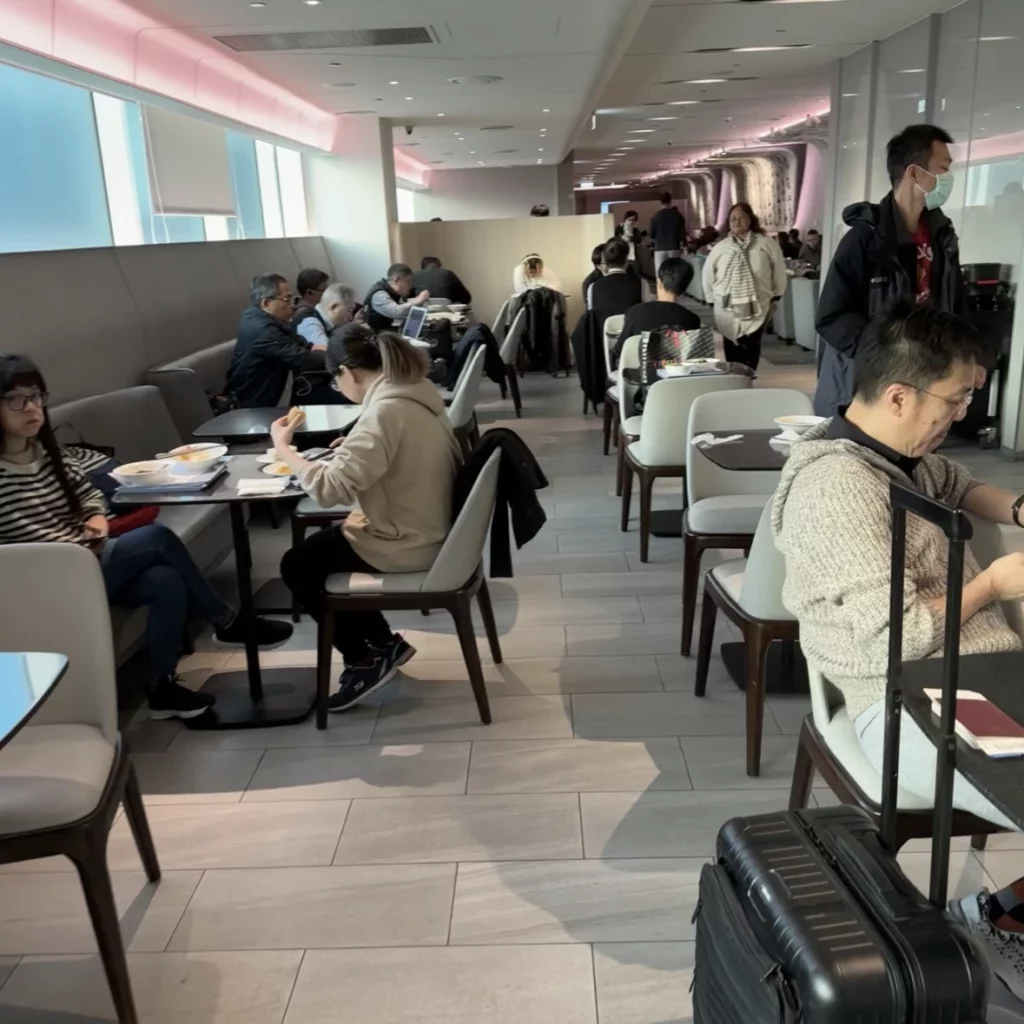 The China Airlines Dynasty Lounge has a main dining area at one end of the lounge