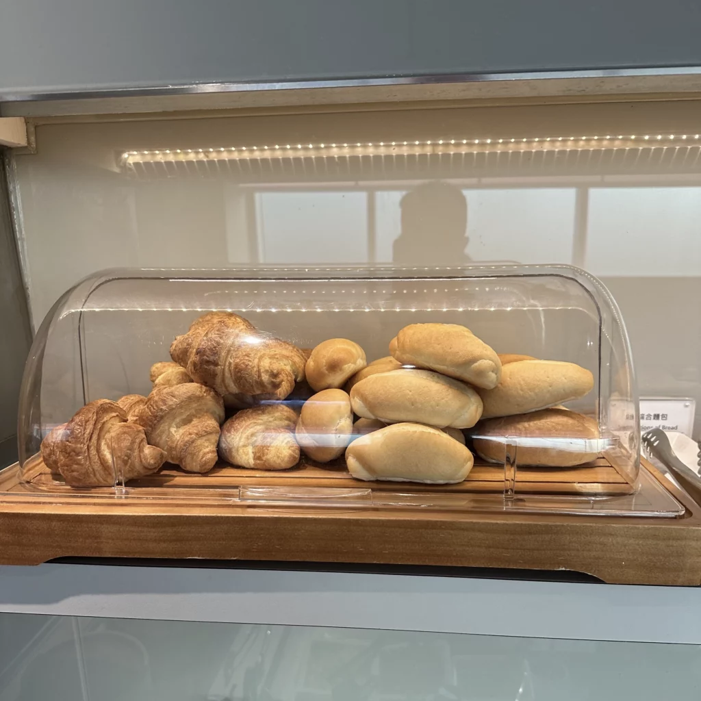 The China Airlines Dynasty Lounge has an assortment of breads and pastries