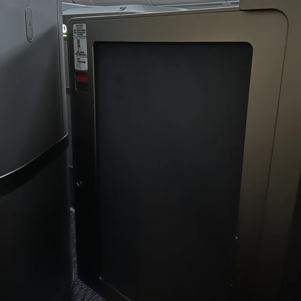 Starlux business class from Los Angeles to Taipei has seats with sliding doors