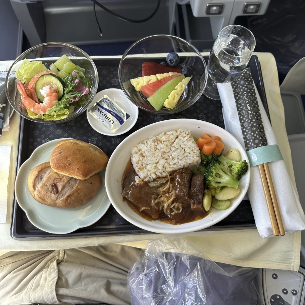 China Airlines A330-300 Business Class lunch is delicious