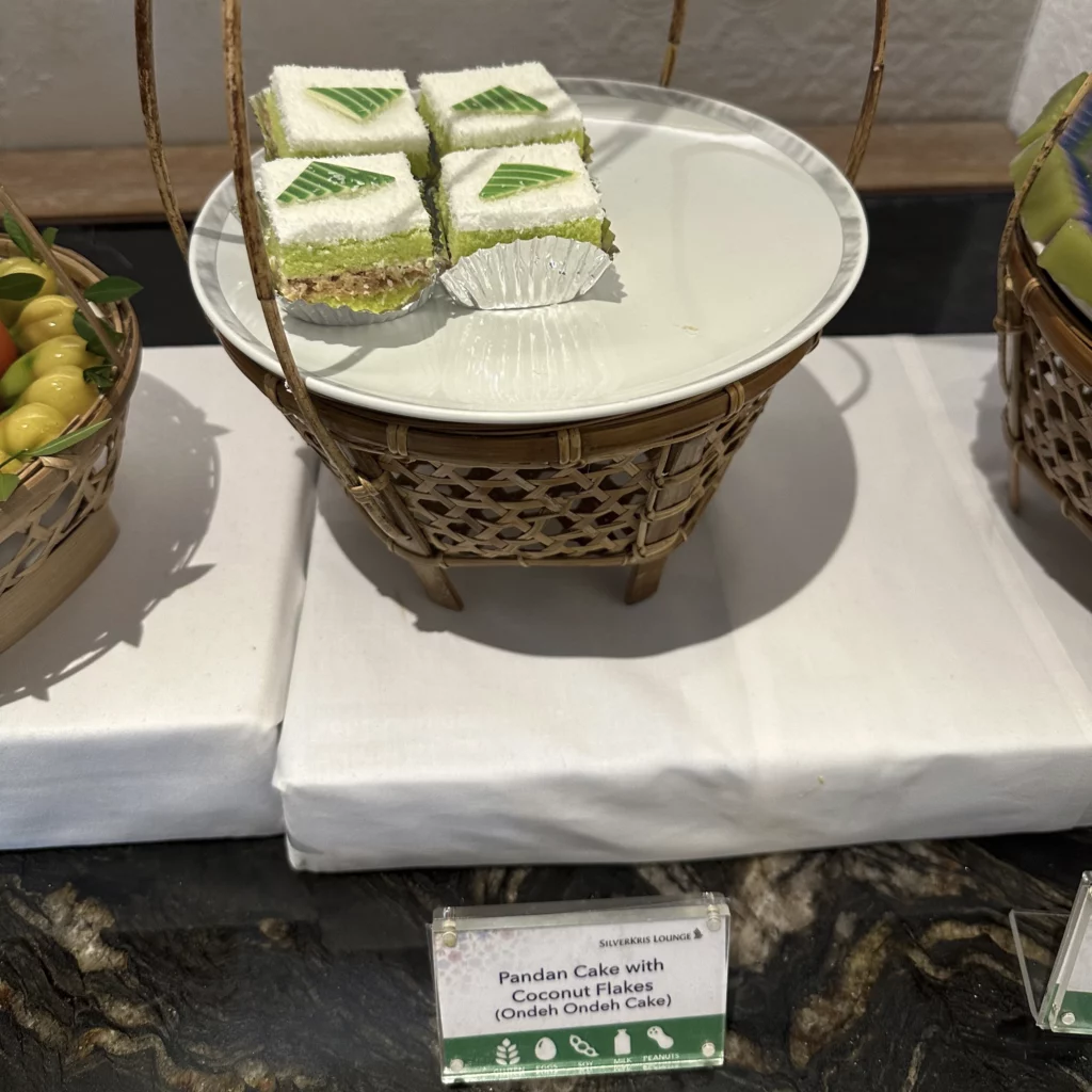 The Singapore Airlines SilverKris Lounge in Bangkok Suvarnabhumi Airport has pandan cake as a dessert